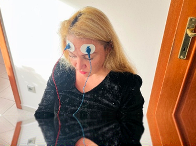 Research participant during a cerebral monitoring measurement
